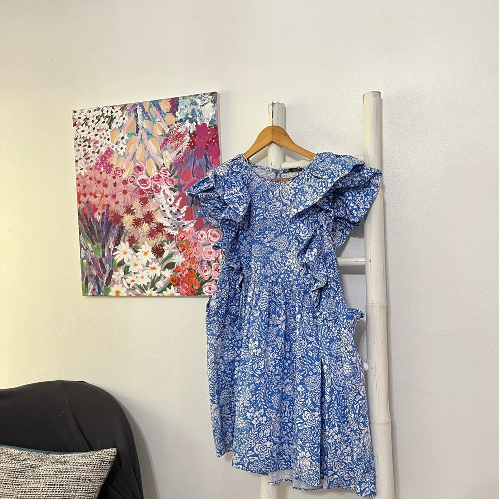 Blue Flowers Brand Zara  Size Large